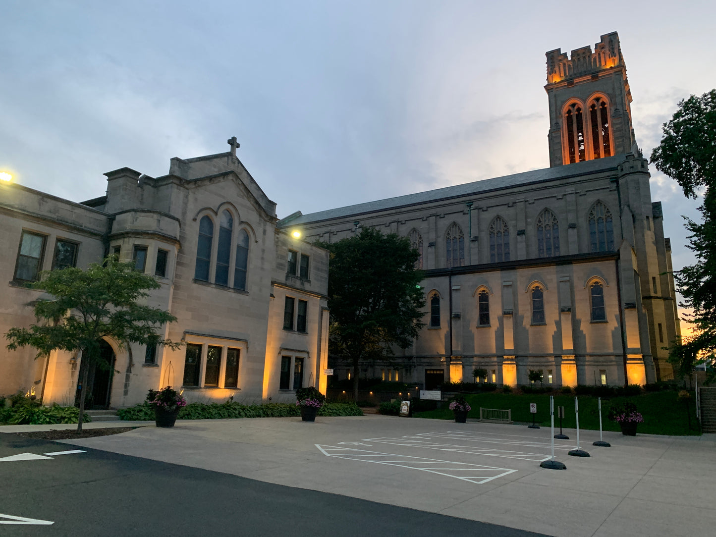 MaxFlood Commercial Series